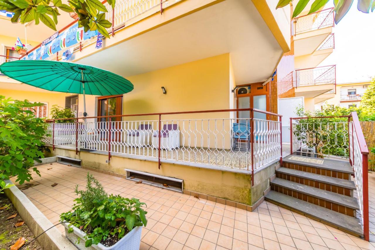 Apartament Il Riccio Di Mare A 5 Minuti Da Sorrento Sant'Agnello Zewnętrze zdjęcie